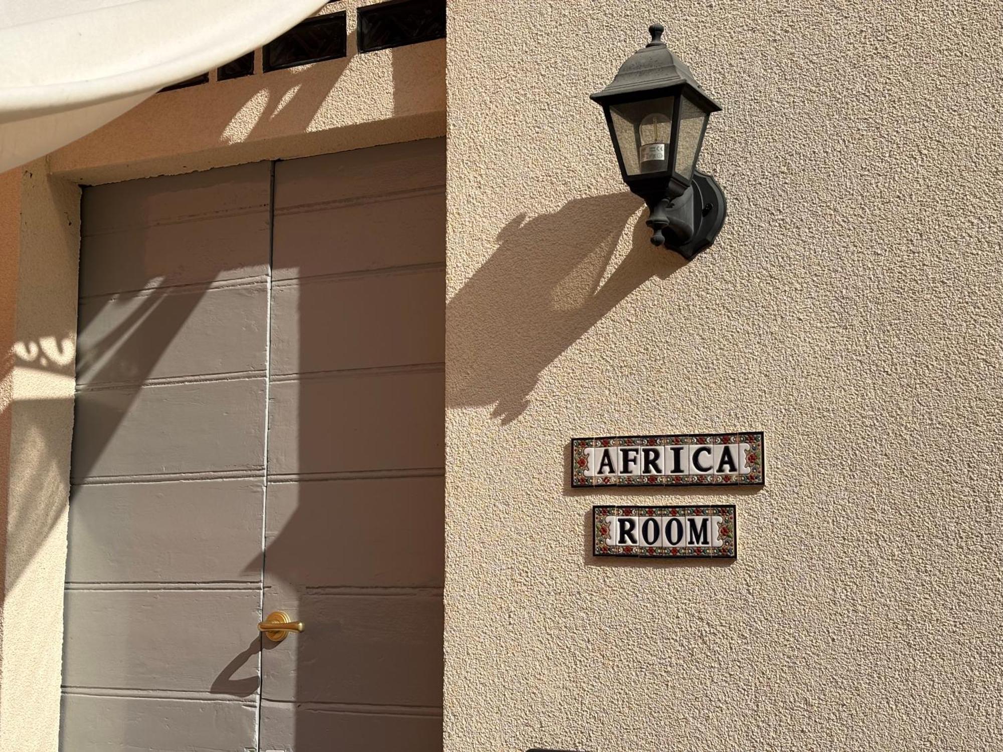 Friendly Africa Room Como Center Zewnętrze zdjęcie